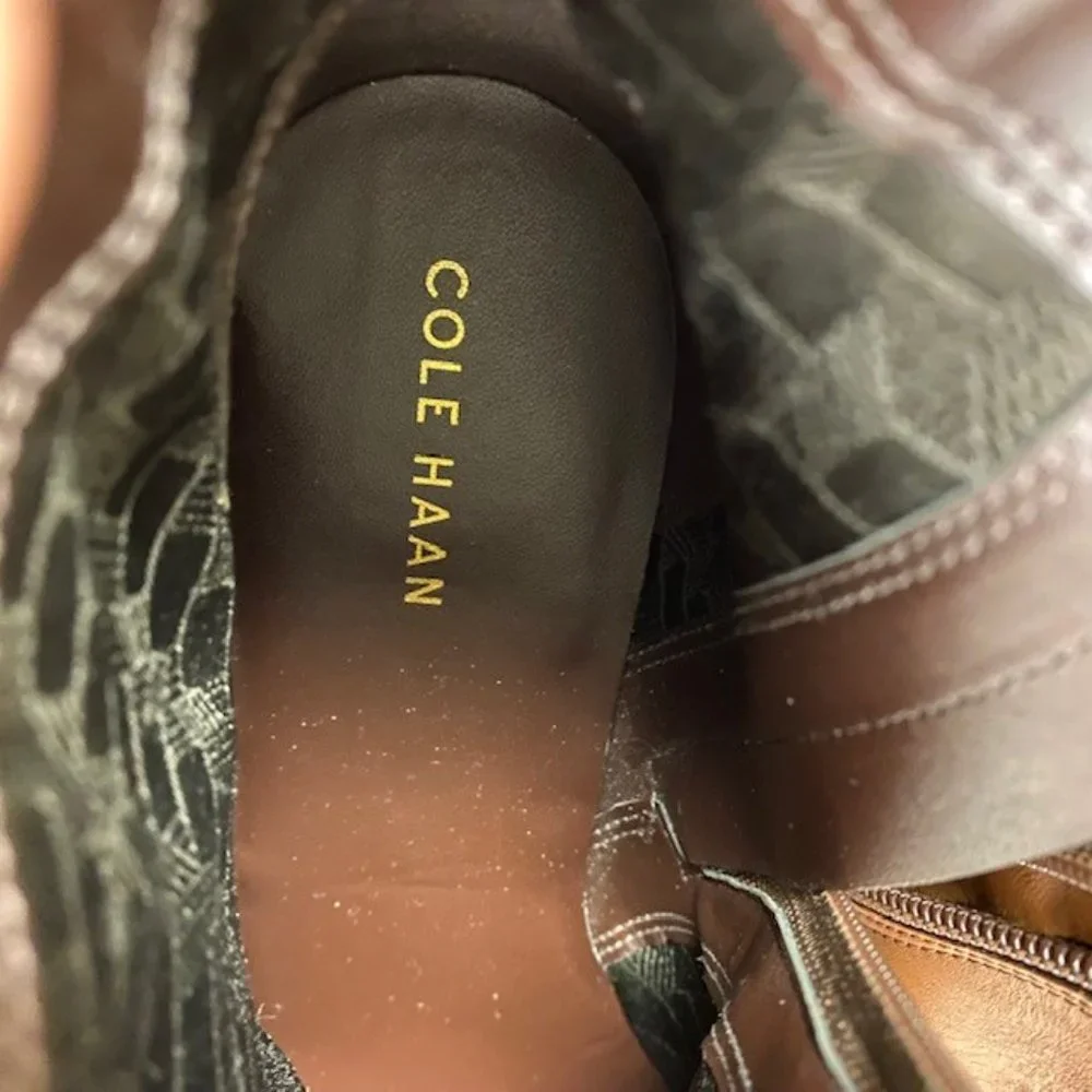 Cole Haan Eneida Wedge Booties Pointed Toe Leather, size 8.5 B‎